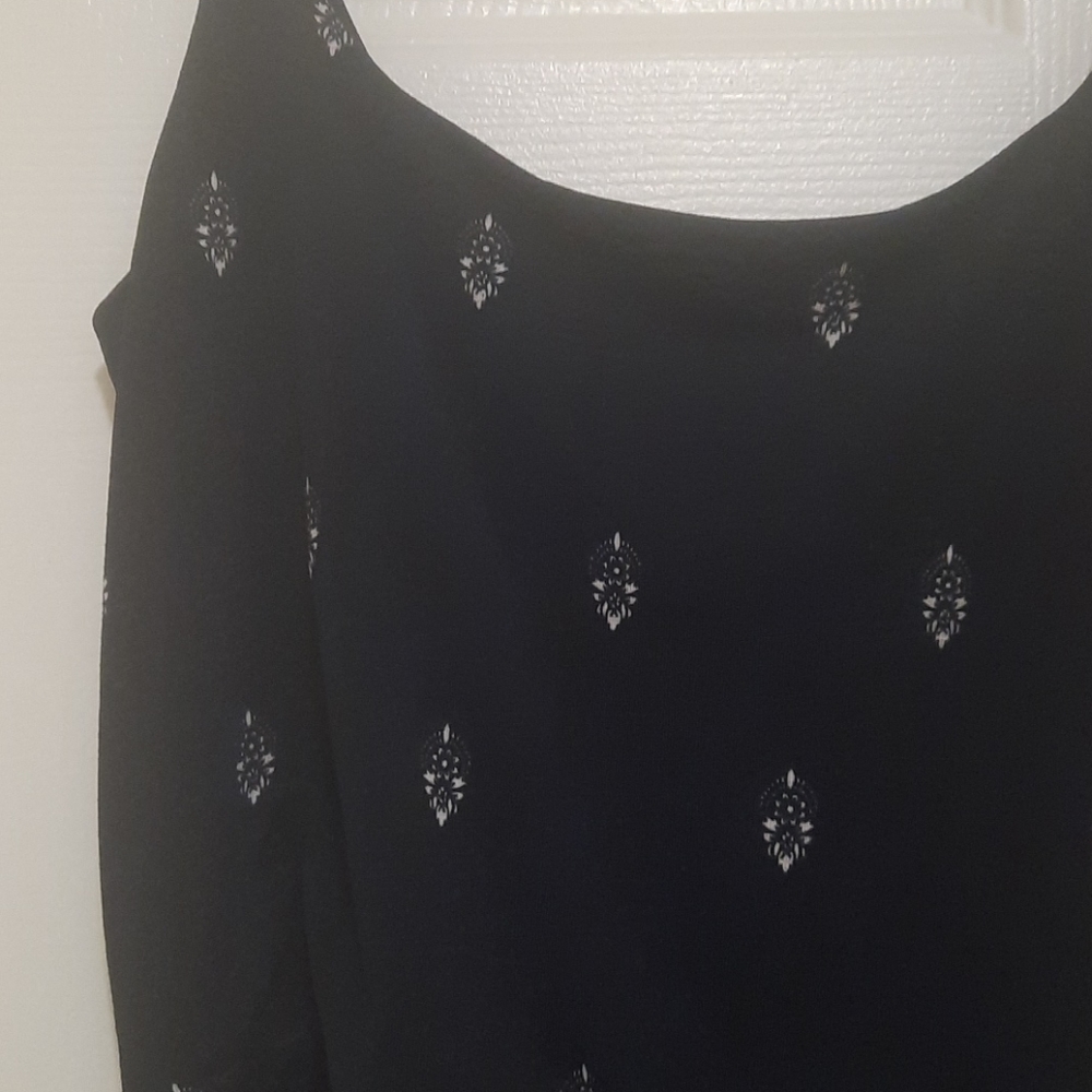 Dress‎ - Picture 2 of 8